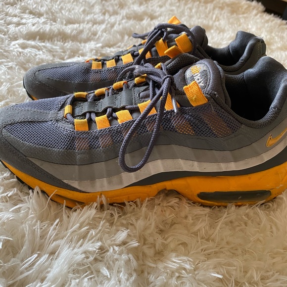 Air max - Picture 1 of 5
